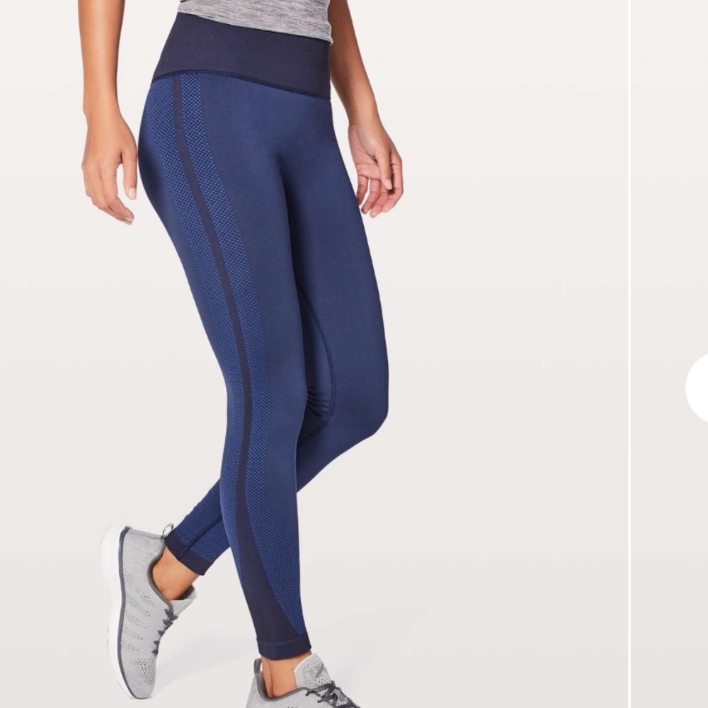 Lululemon Ready To Run Tight Pinpoint 28 Navy/Blue Size 6